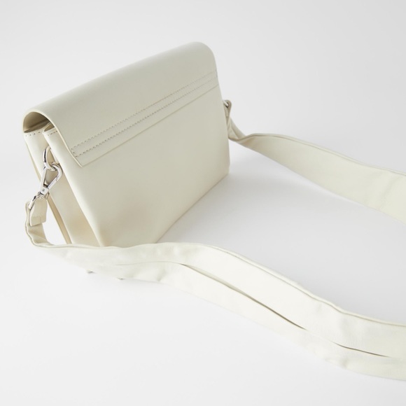 Minimalist leather crossbody bag - Picture 11 of 12